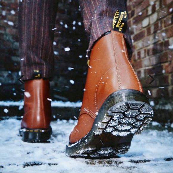 NEW Dr. Martens 1460 Waterproof Fleece Lined Lace-Up Boots Women’s 10, Men’s 9 - Picture 4 of 16